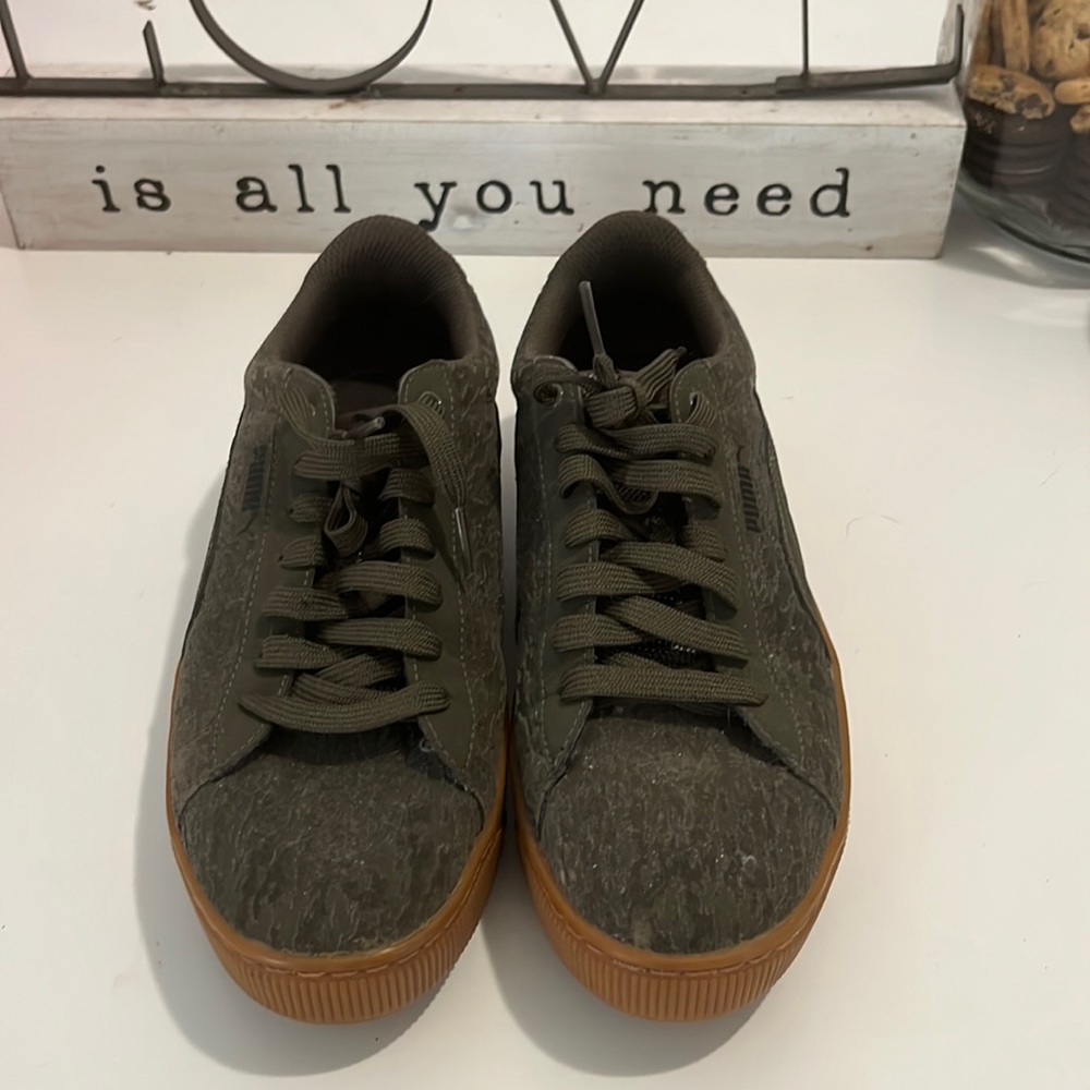 Puma sneakers